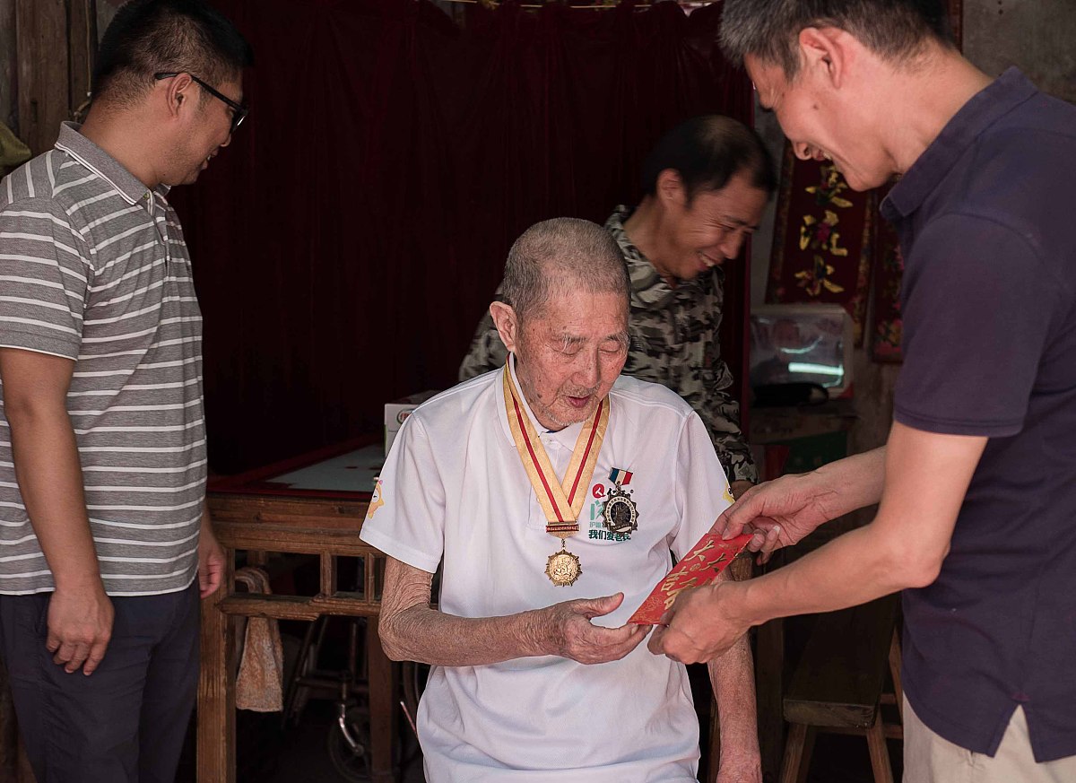 难忘的运动会 - 小学作文