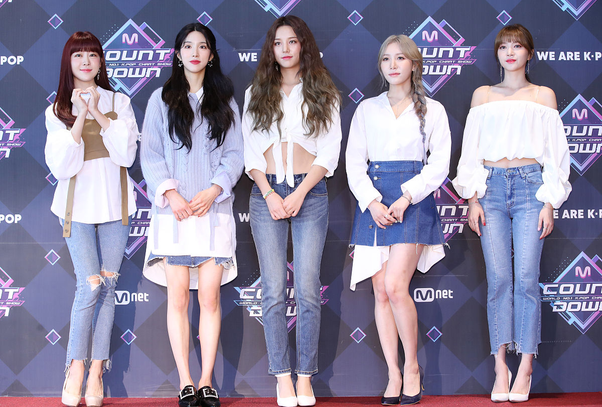 2019年9月19日,韩国首尔,明星参加《m! countdown》节目彩排.(=1)   =