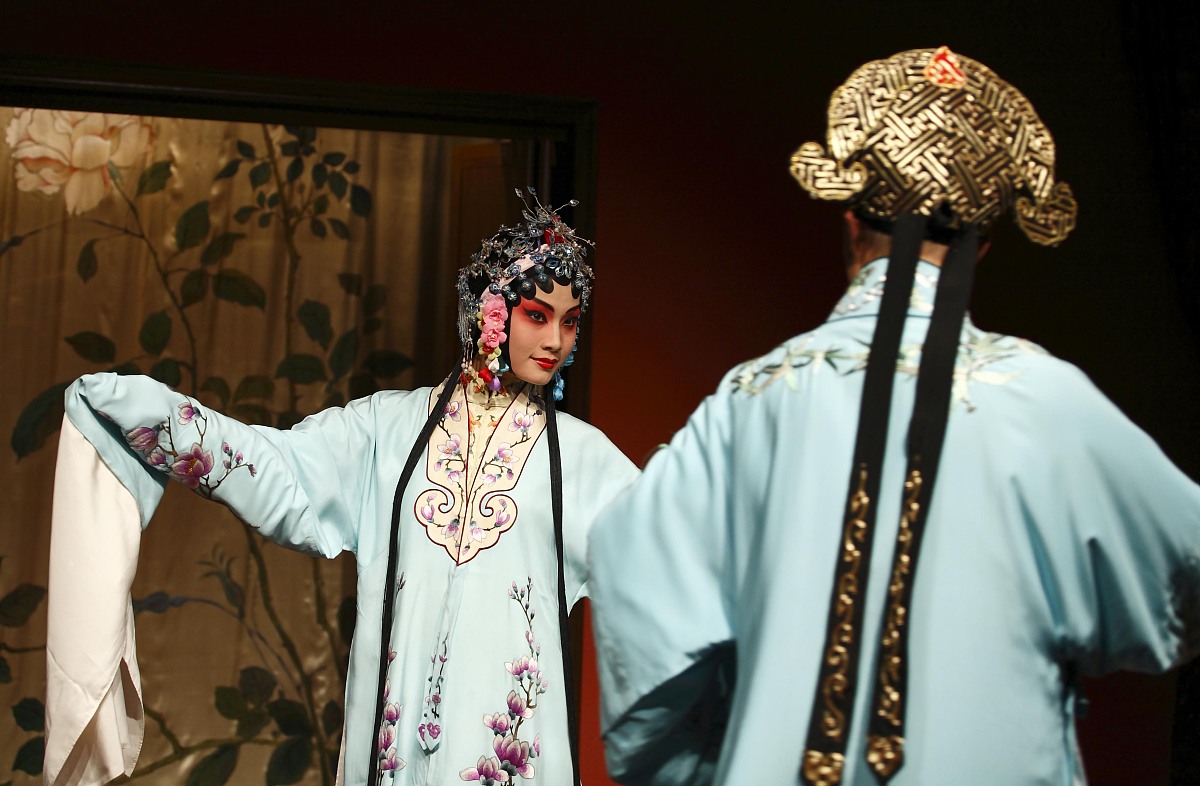 2009年7月17日,上海,《牡丹厅》在小剧场演出.***_***+++_+++昆剧,王