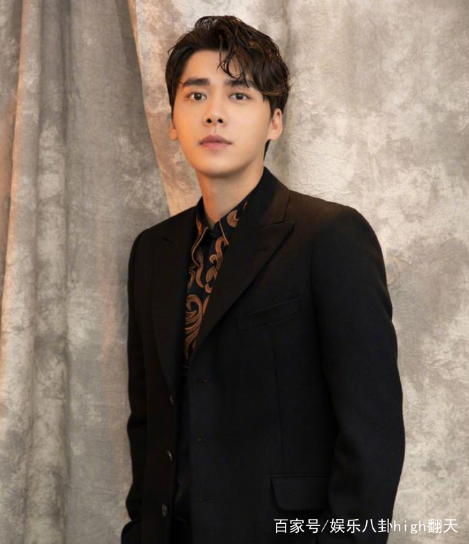 杨幂唐嫣秦岚盛典比美,娜扎失误,李易峰最帅,她