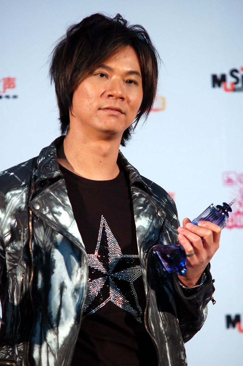 2008年4月12日,北京,"music radio 中国top排行榜"举行.杨培安+++_+++