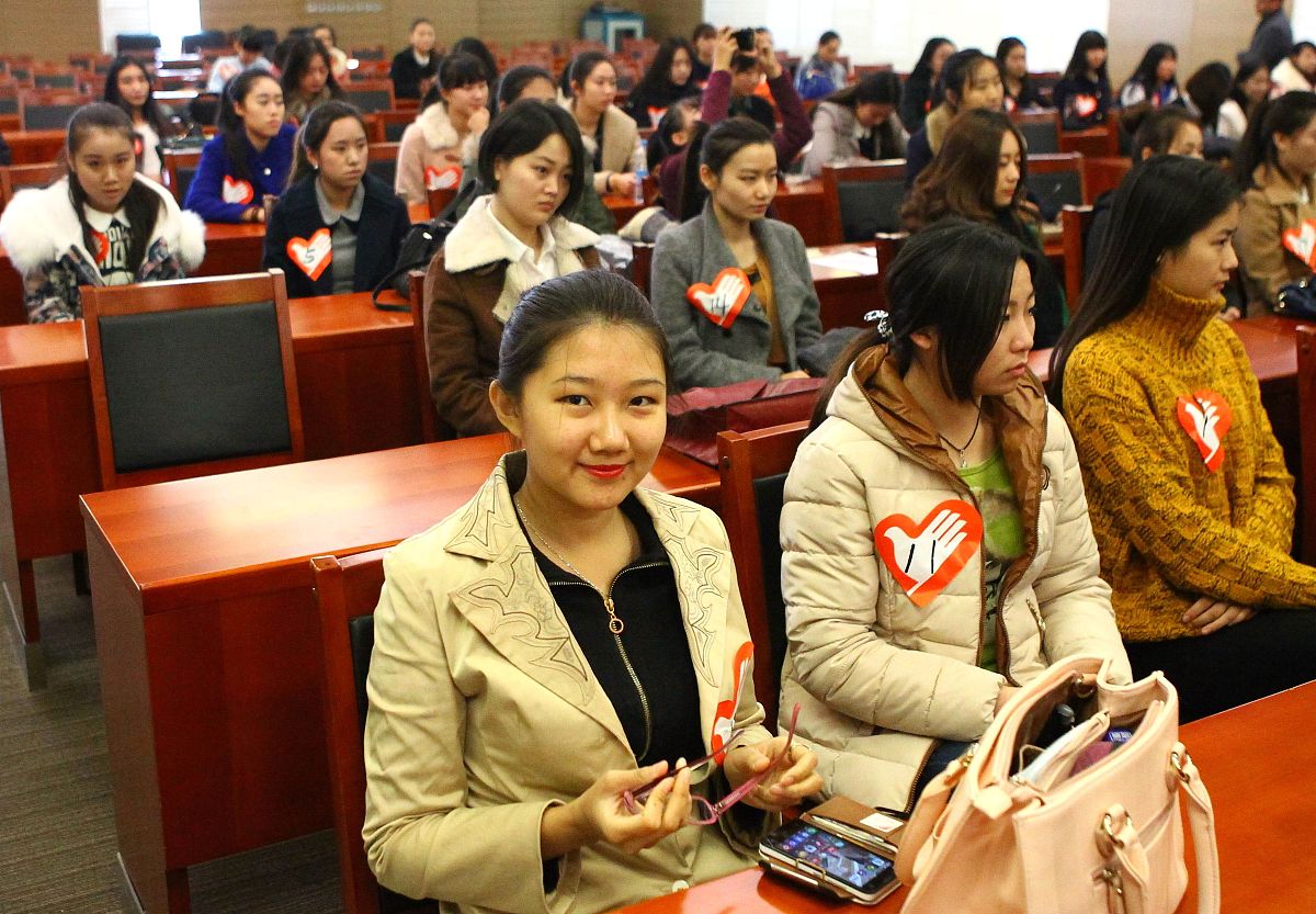 兰州女生学幼师专业：前景分析及发展建议