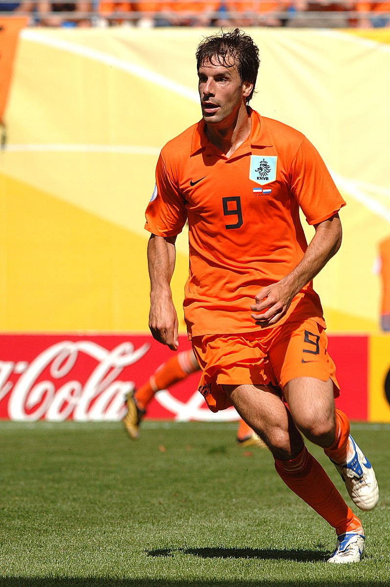 2006年6月11日,世界杯小组赛c组,荷兰1-0击败塞黑.范尼斯特鲁伊  ruud