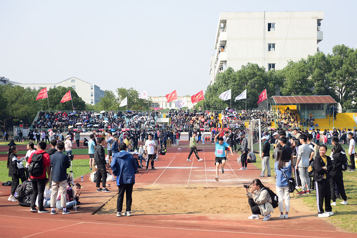 大学学生会值得加入吗？ | 权衡利弊做出明智选择
