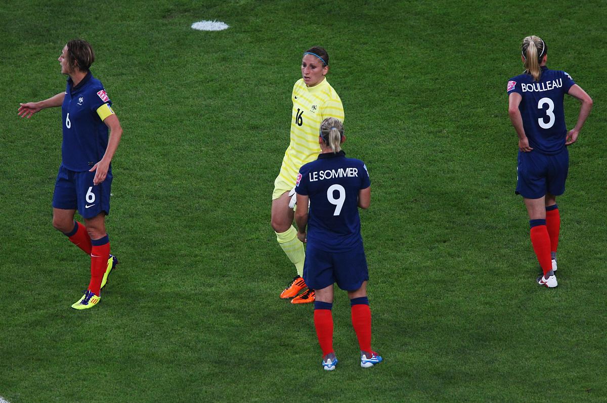 2011年7月5日,门兴格拉德巴赫,2011女足世界杯a组,德国4-2法国.***_**