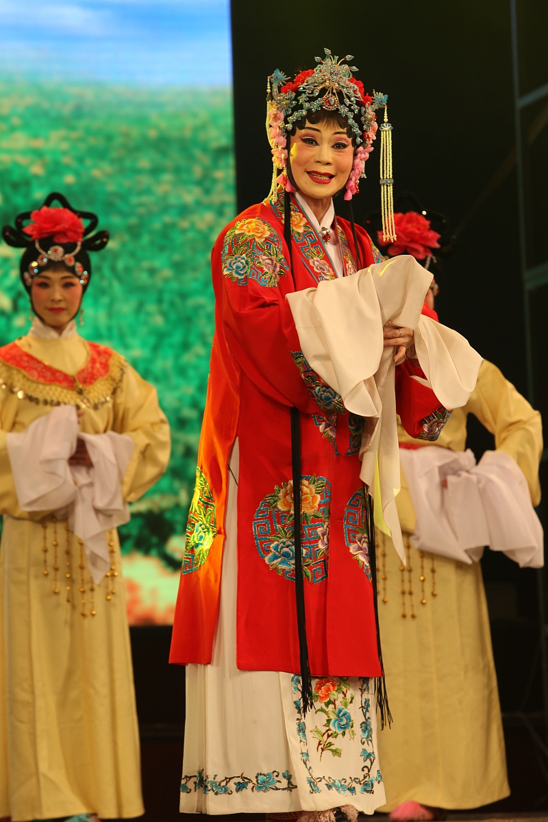 2014年01月19日,河南省许昌市.河南省许昌市举办2014年春节戏曲晚会.*