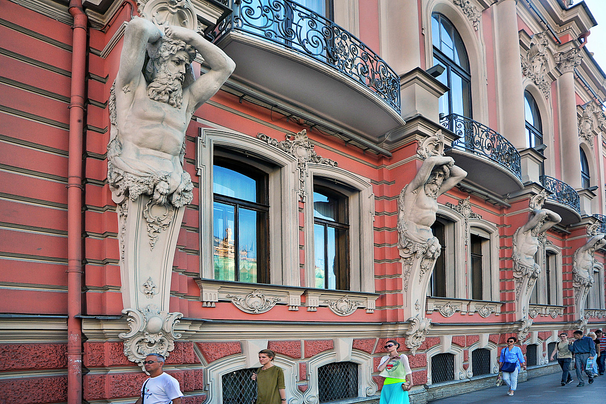 2015年08月22日,俄罗斯圣彼得堡,涅瓦大街(nevsky prospekt).***_***2