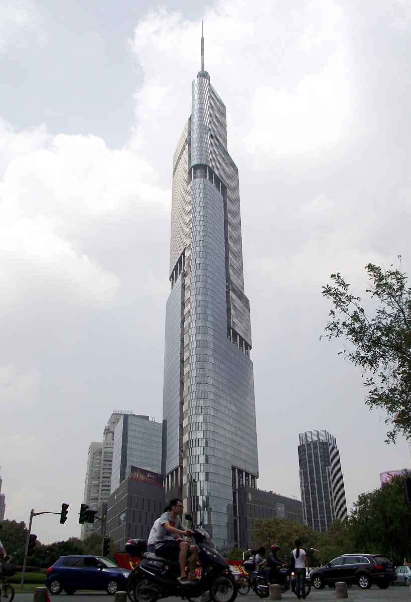 ***_***2012年9月27日,江苏南京,450米高地标建筑紫峰大厦.+++_+++摩