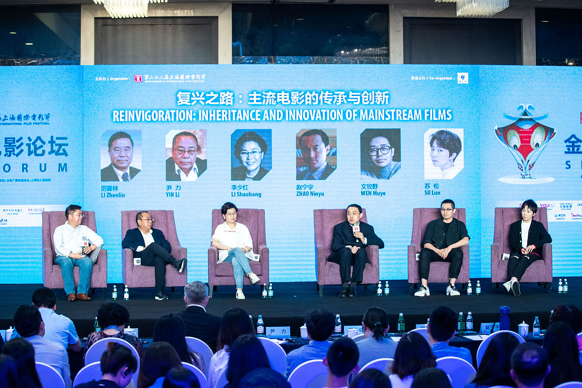 请以重庆多语种数字贸易人才培养为题写5000字包括背景重庆数字贸易发展现状及影响要素面临的问题多语种人才需求数字贸易多语种人才素质及对策