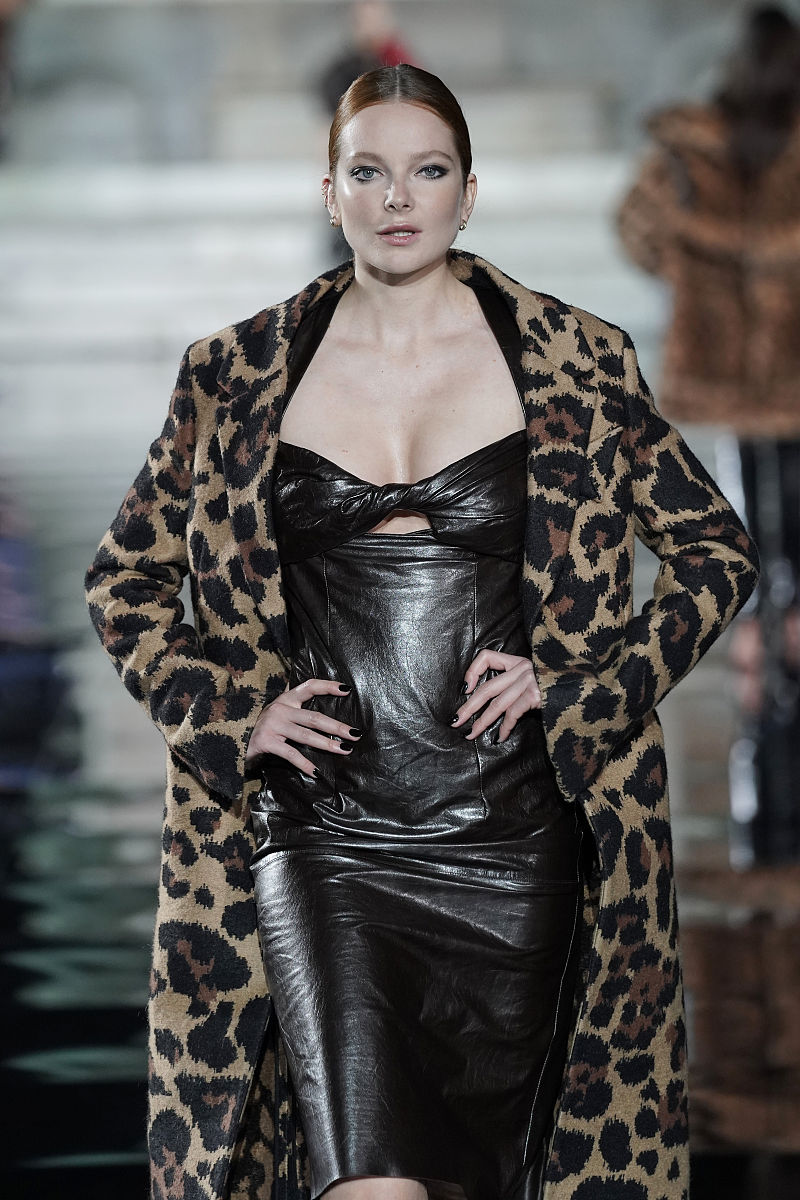 以下哪项功能为CR90版本中添加的新功能 AACES-OT B贴花 CChaos散布表面散布贴图 D运动模糊曲线