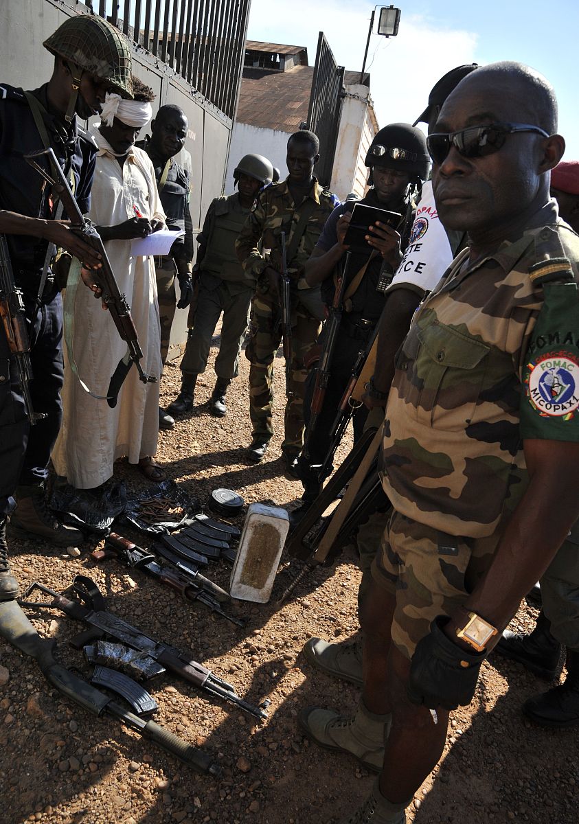 Although Dien Bien Phu was among the most spectacular successes of state-supported VNSAs it is not uniquetranslate to Chinese return two versions of translations