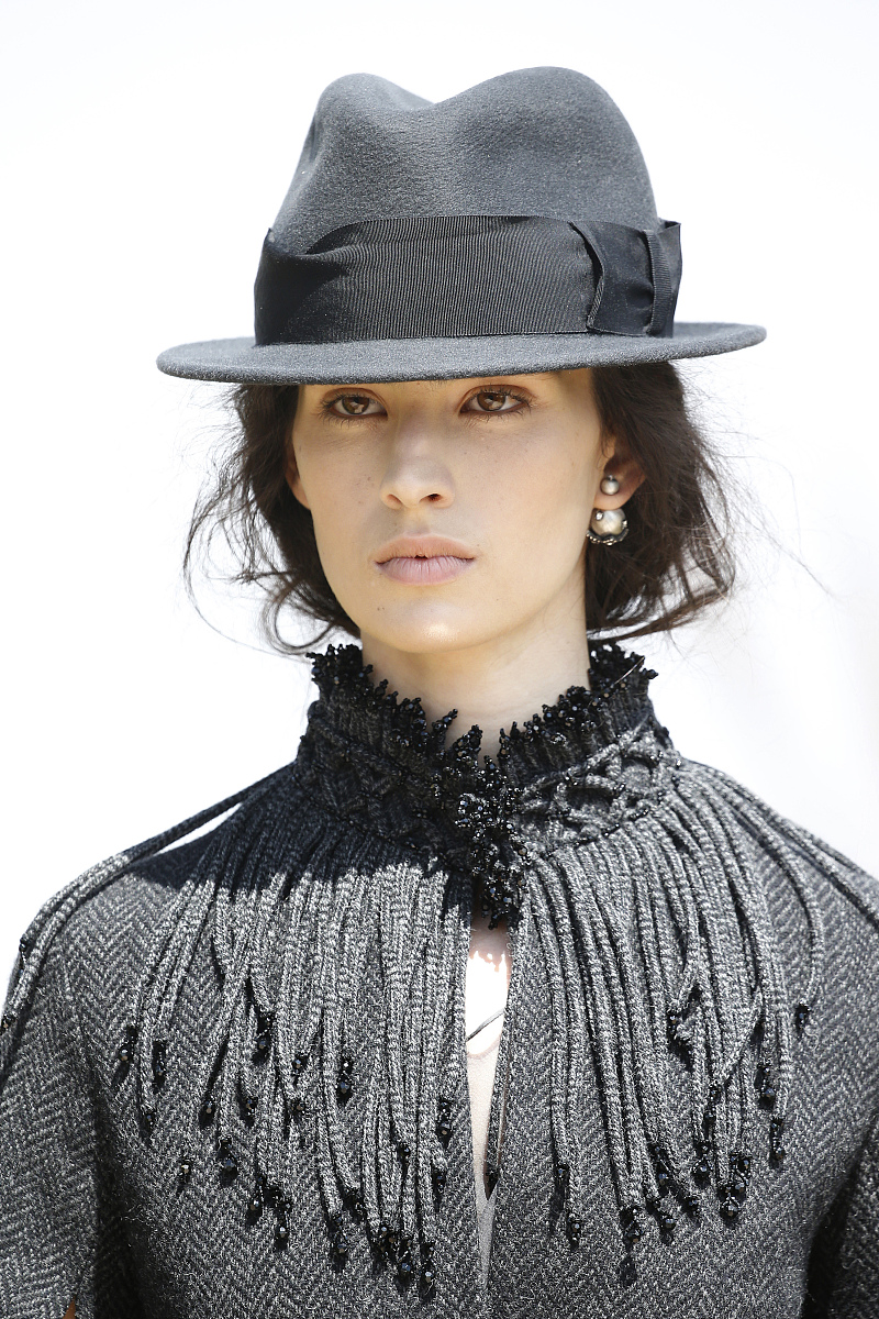 2017/18秋冬巴黎高定时装周: christian dior 妆容