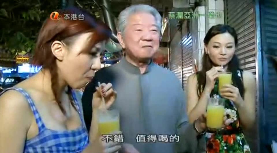 泰国人做油条,1根筷子1挑就行,是国内三分之一长度,网友:赞!