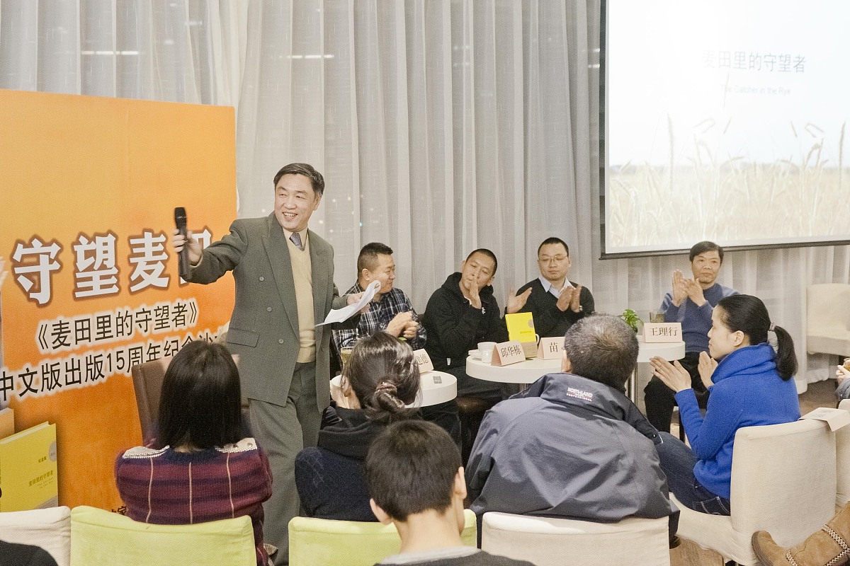 以从小事做起：如何通过小事情来传递正能量并创造更积极的环境 为题写一篇1000字文章