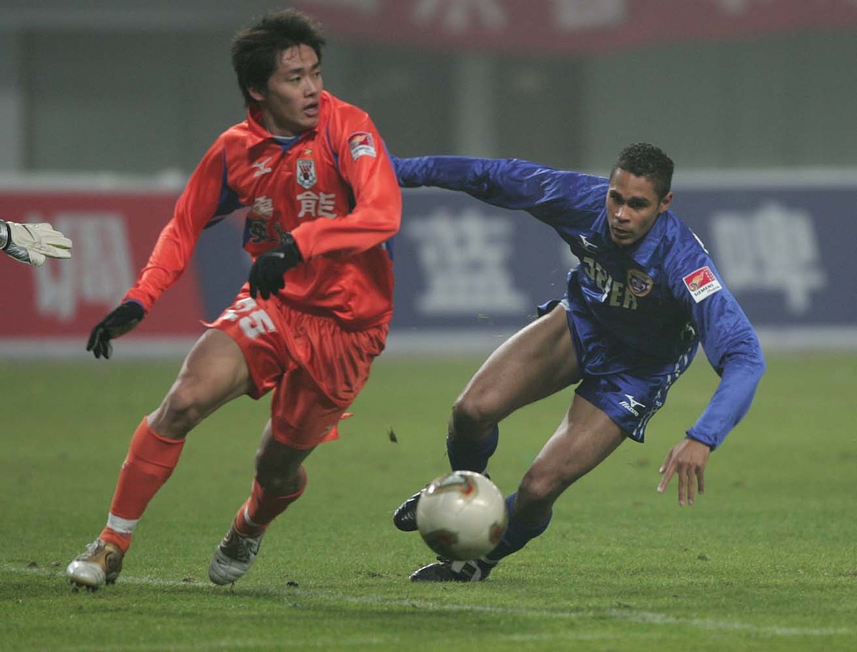 ためつすがめつ」 「抜きつ抜かれつ」 「差しつ差されつ」 and 「持ちつ持たれつ」分别是什么意思