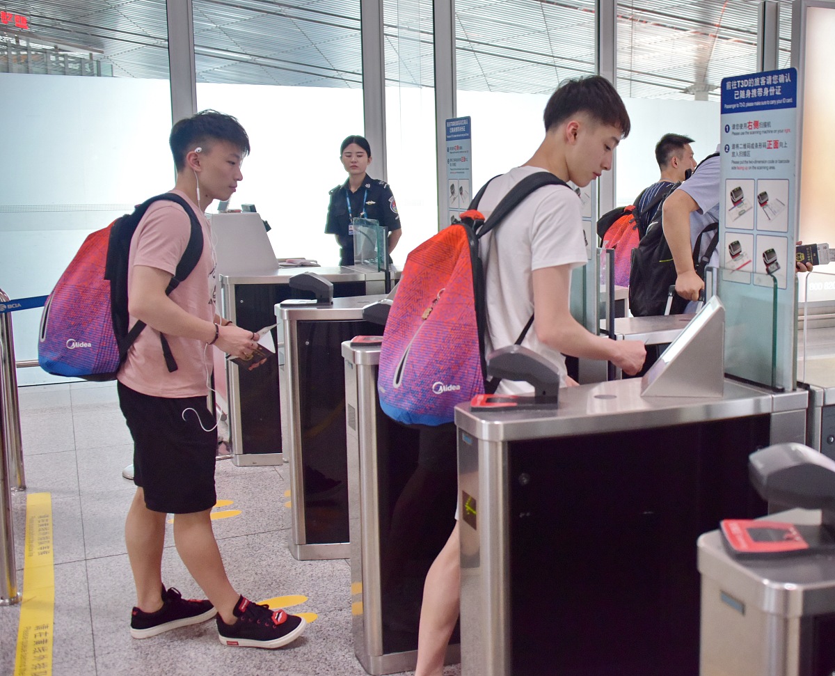 和男生聊天技巧：轻松破冰，建立连接