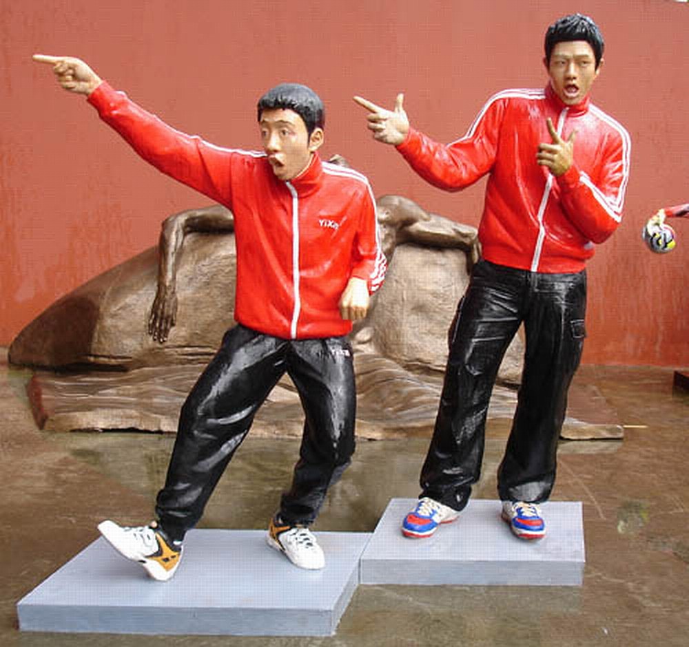 2006年6月22日,网络红人"后舍男生"大学毕业,设计作品展出.+++_+++后