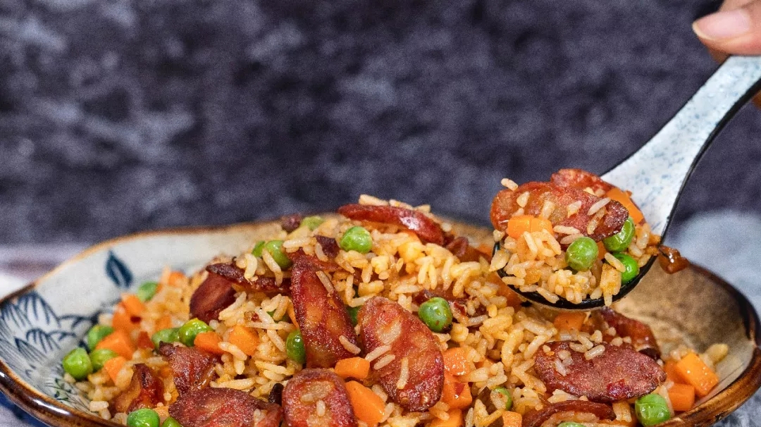 米饭这样炒太“罪恶”了,好吃到流泪!