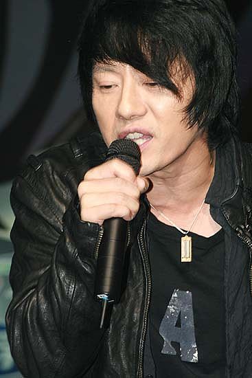 2007年 11月 12日 , 北京 , 伊利 优 酸乳 2007 大学生 音乐节 颁奖 