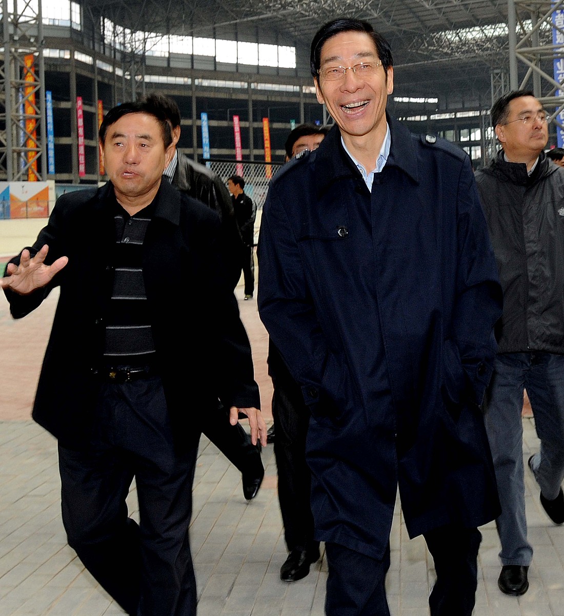 一周高效增肌健身计划：针对一年健身基础，五天训练安排