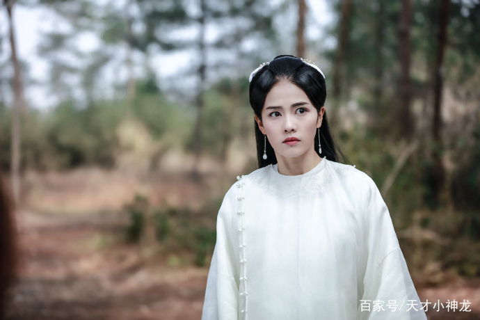 电视剧《招摇》女主角白鹿撞脸李沁，又一对失散多年的姐妹?