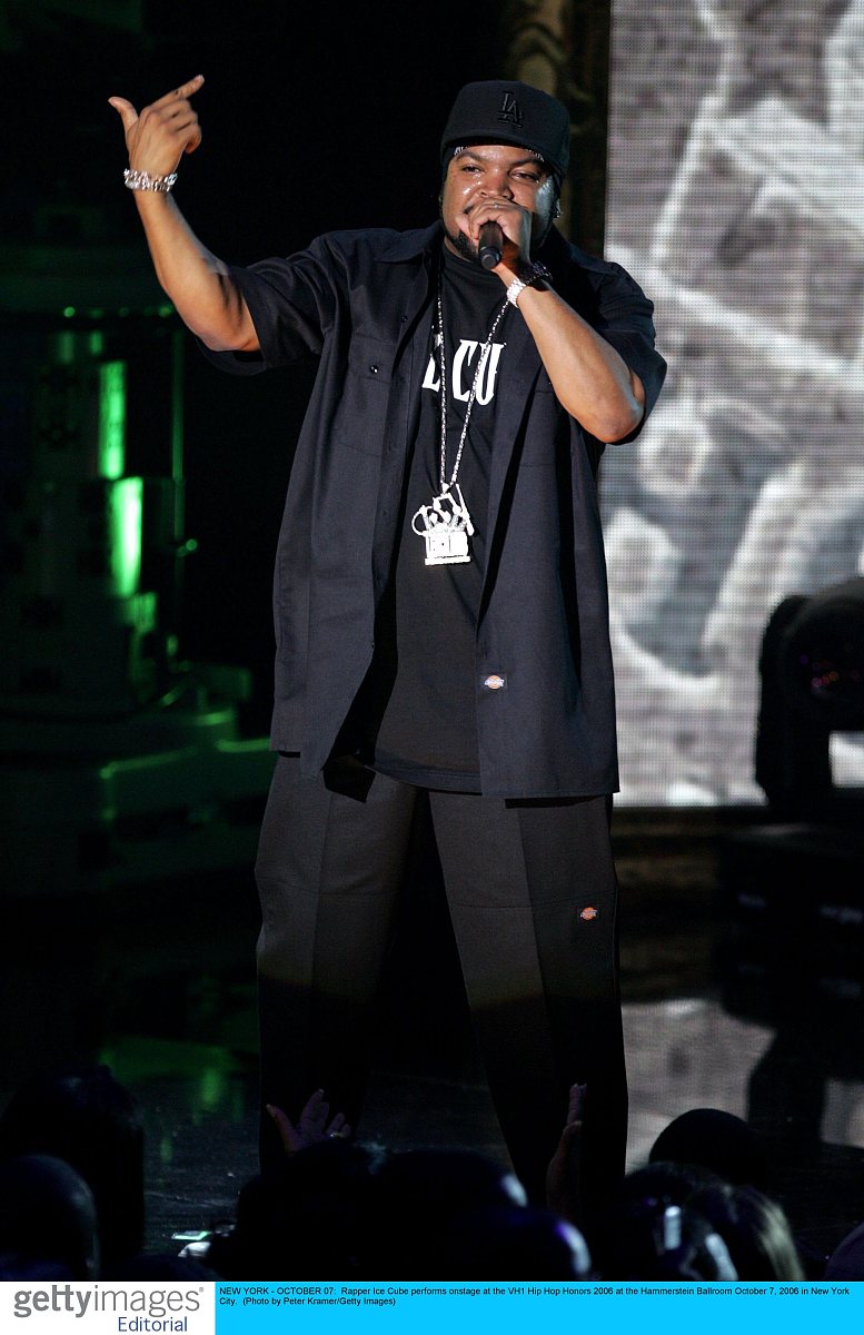 new york - october 07:  rapper ice cube performs onstage at the 
