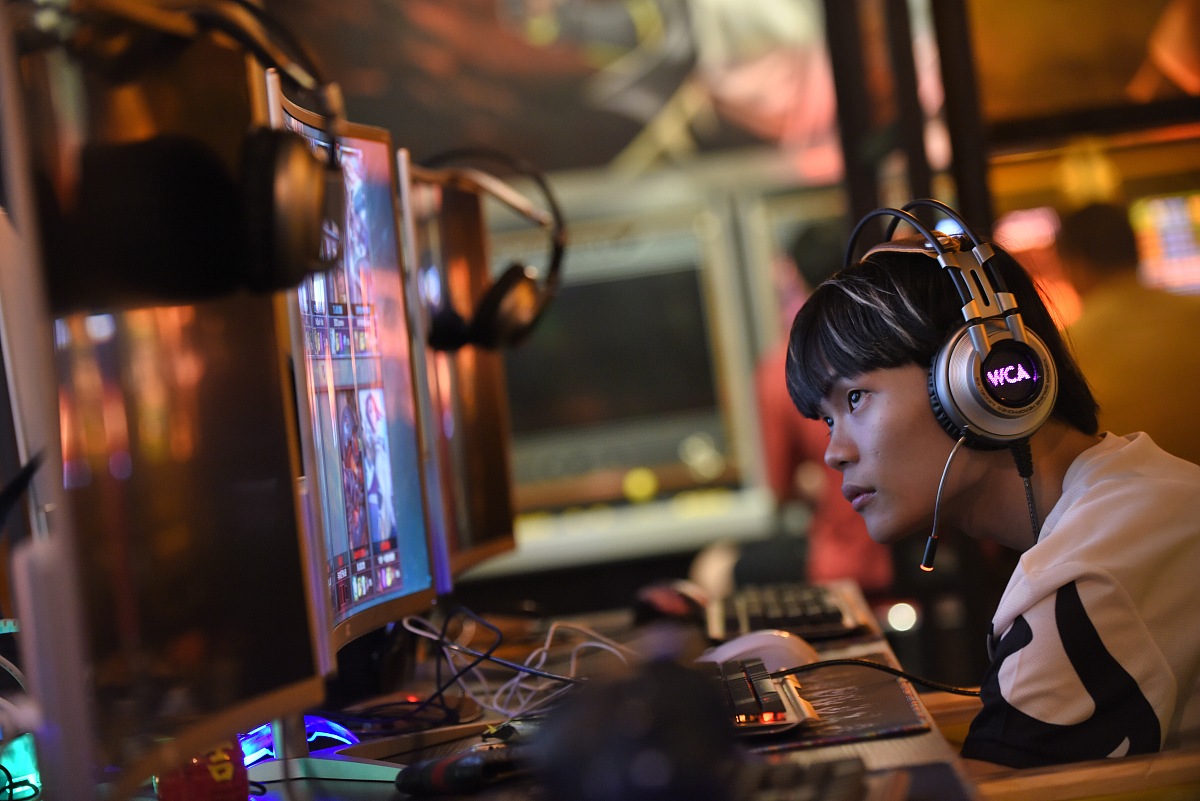 大一学年总结: 回顾与展望(实用模板+写作技巧)