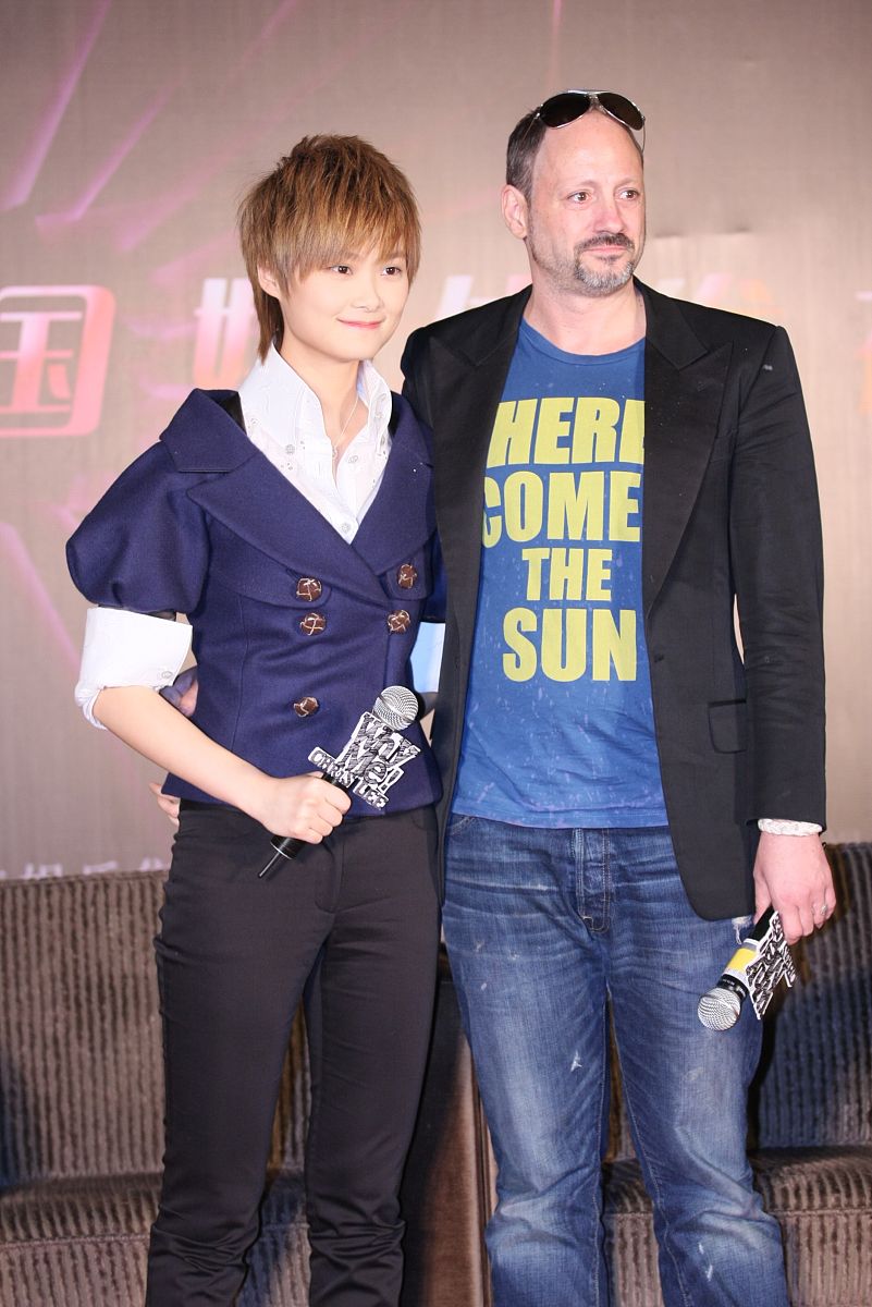 2009年3月10日,北京,筹备了近半年的"李宇春2009why me广州演唱会"在
