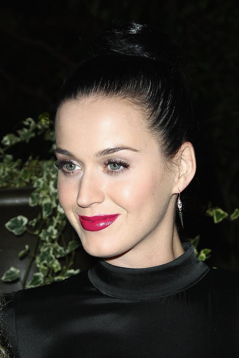2013年10月2日讯,巴黎,当地时间10月1日,凯蒂-佩里(katy perry)出席电