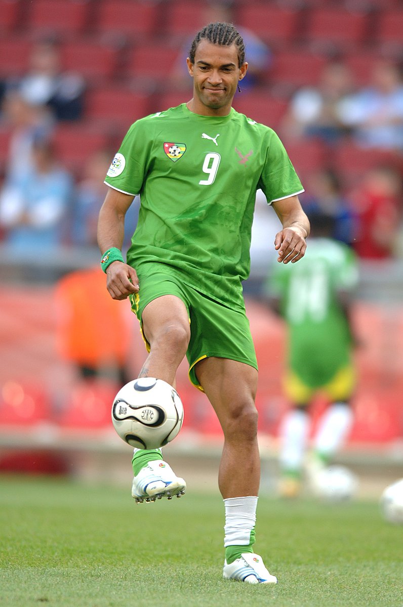 2006年6月23日,世界杯g组,法国2-0击败多哥.多赛维   thomas dossevi,