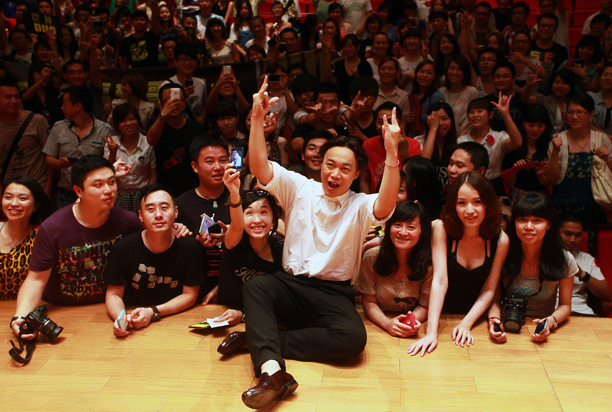 2011年9月18日,福州,香港著名歌星陈奕迅跨年演唱会新闻发布会暨开票
