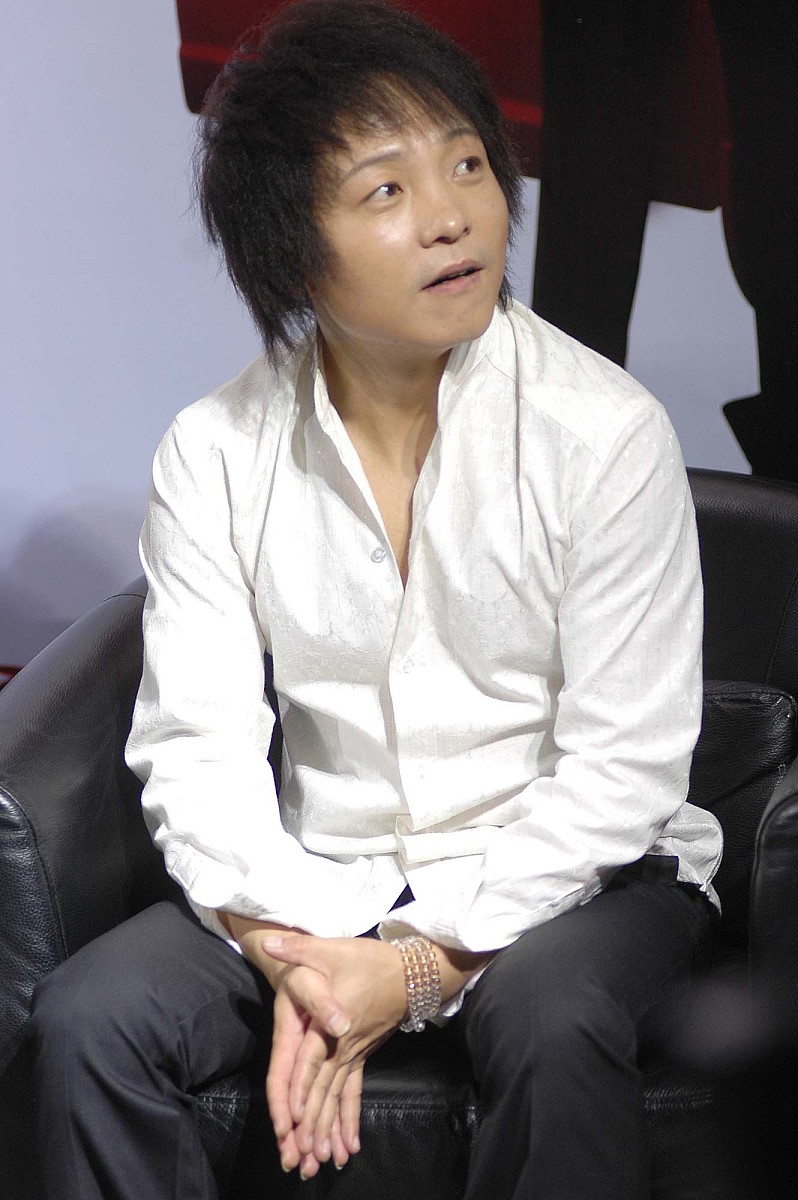2008年11月11日,北京,电影《爱情呼叫转移2》官网启动仪式举行.许巍++