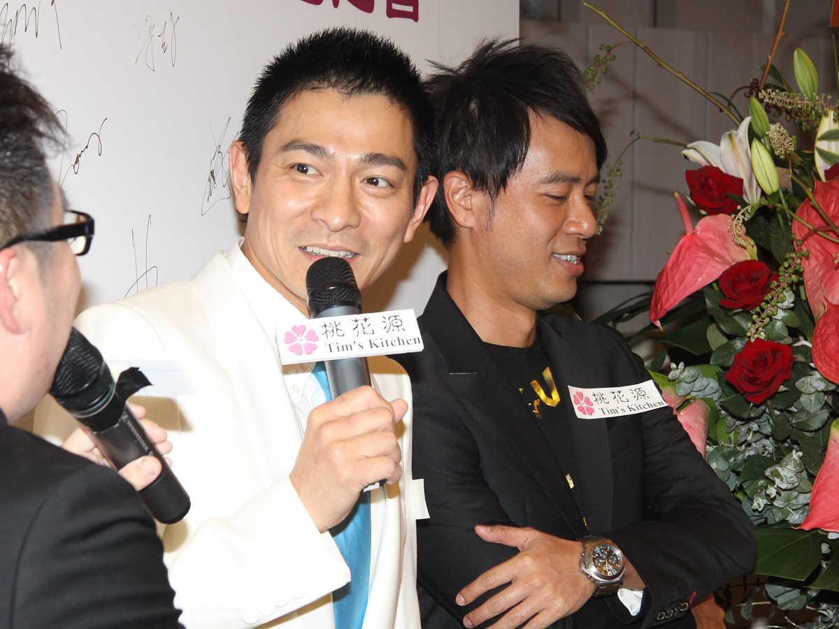 2010年6月14日,香港,桃花源置厨新店开幕.***_***刘德华,李克勤+++_++