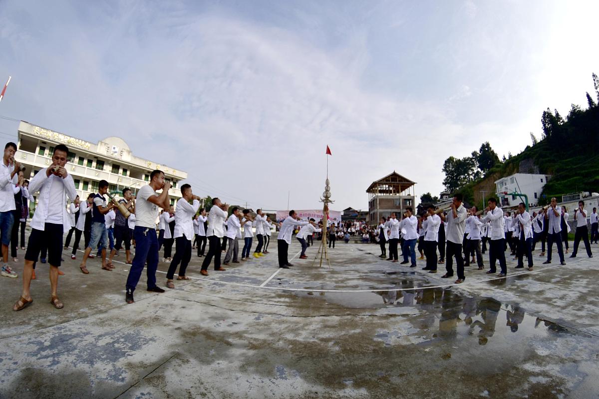 丘北县民族职业高级中学2022年旅游服务与管理专业招生简章