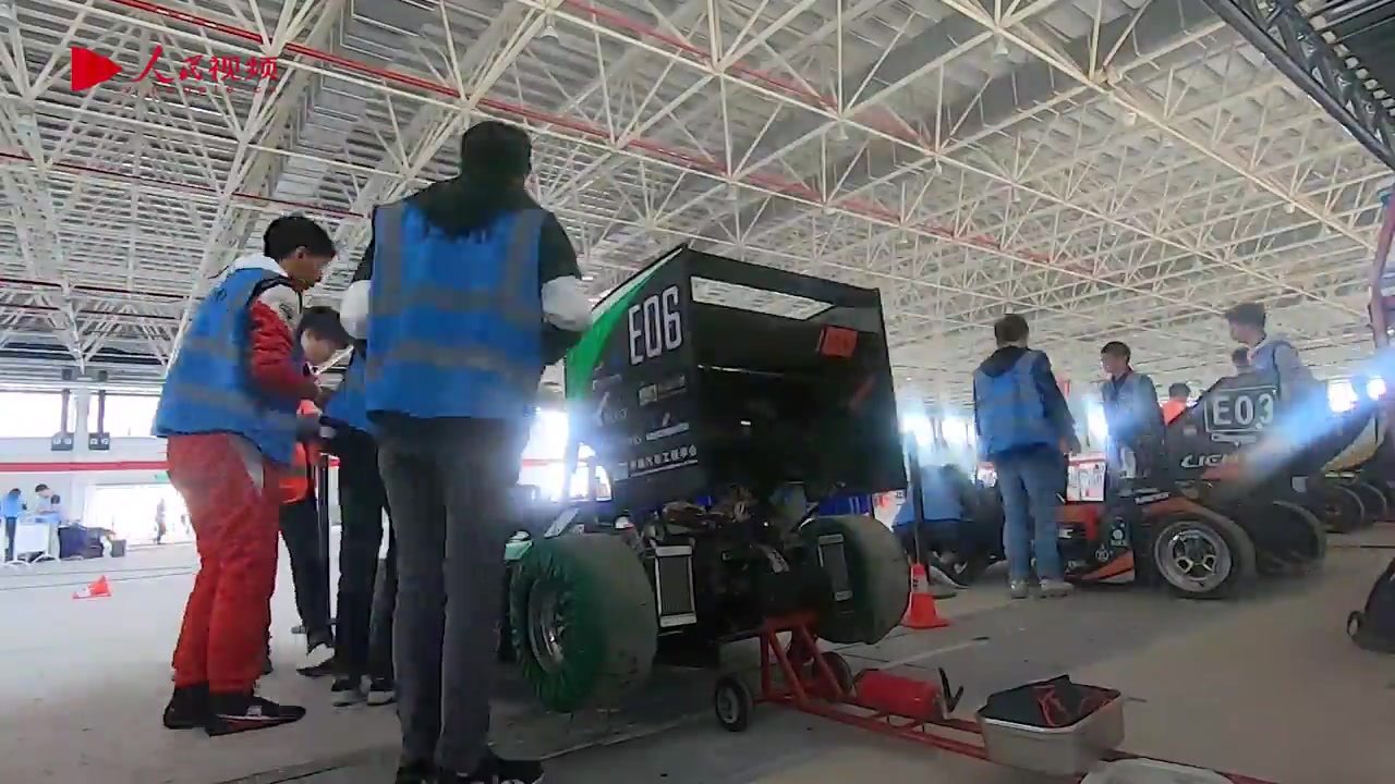 [图]方程式赛车:大学生的速度与激情梦想