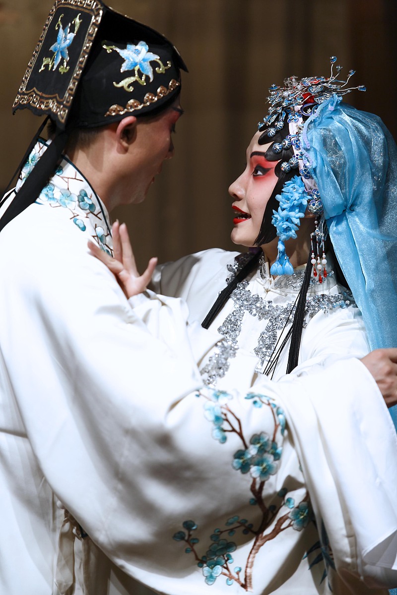 2009年7月17日,上海,《牡丹厅》在小剧场演出.***_***+++_+++昆剧,王