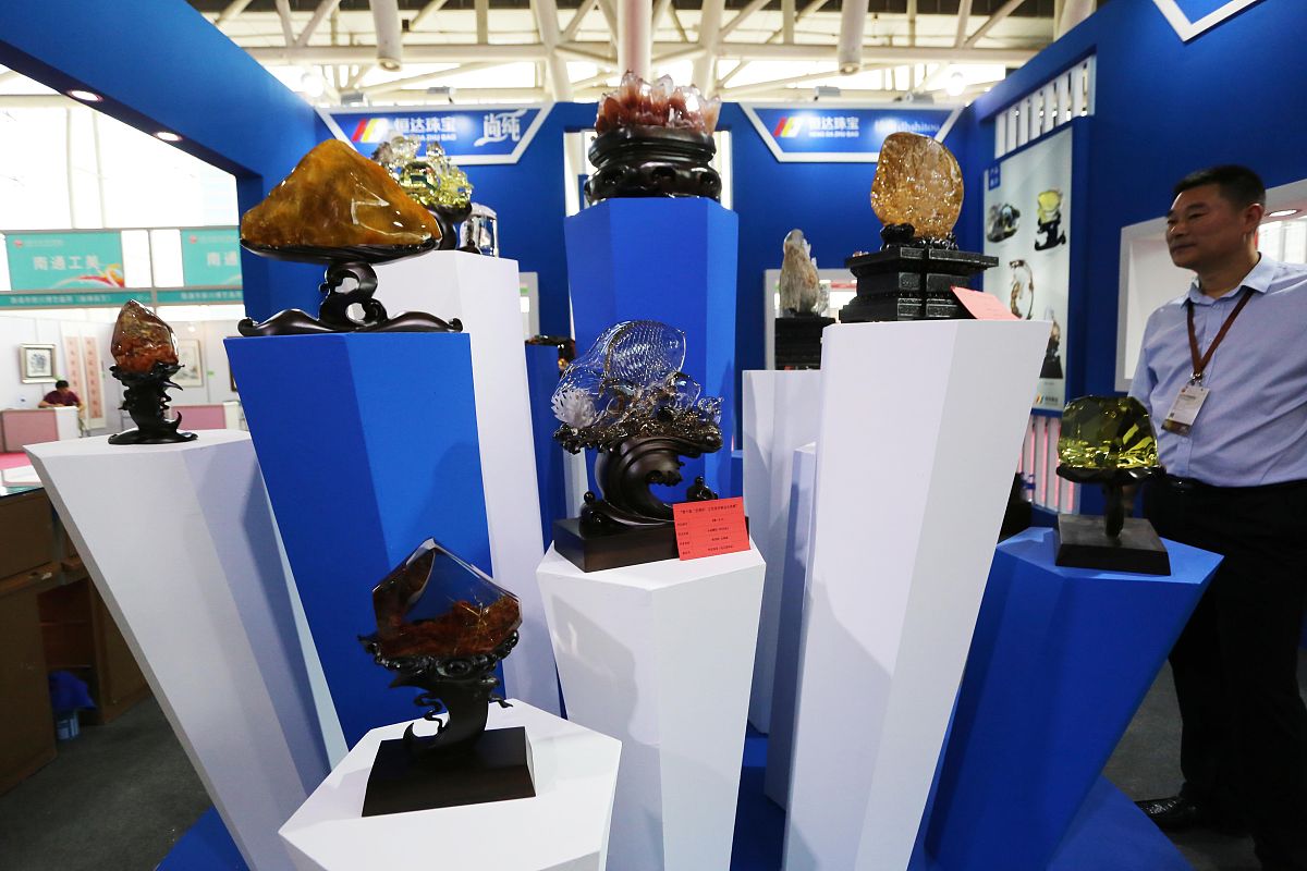 2019年8月15日,南京国际展览中心,盖紫砂,刺绣,玉器,漆器,紅木雕刻,水