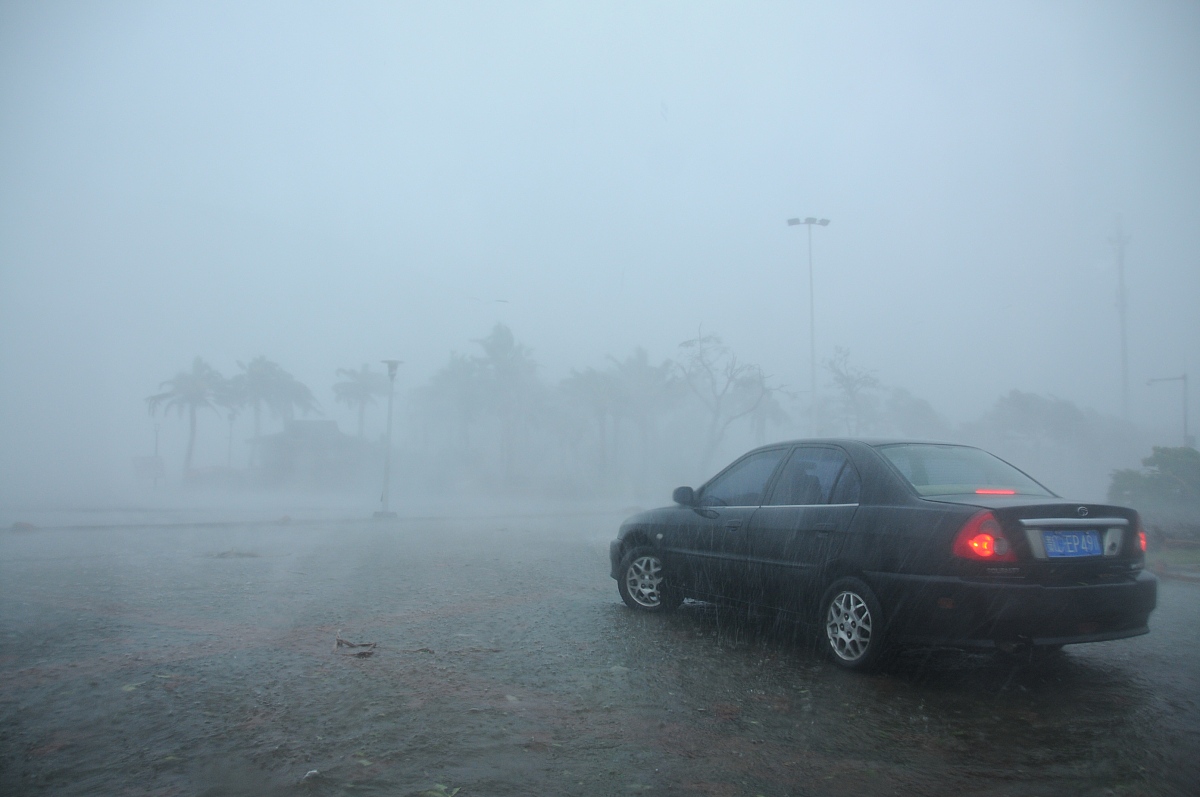 实时台风天气APP推荐 - 追踪台风路径，做好防护准备