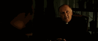 為了受辱而死的女兒討回公道，她成了全鎮有名的瘋子