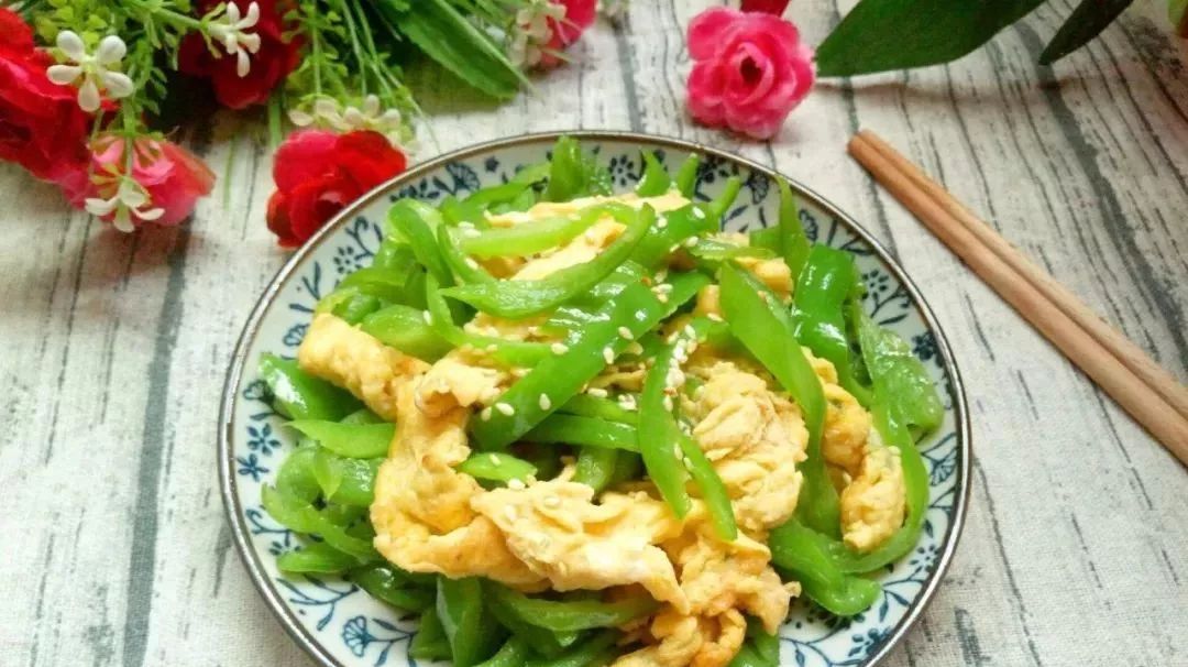 青椒炒鸡蛋的家常做法,味道很棒,先收藏了