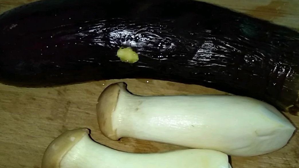 茄子炒杏鲍菇,这种做法孩子们都爱,简直太有食欲了!