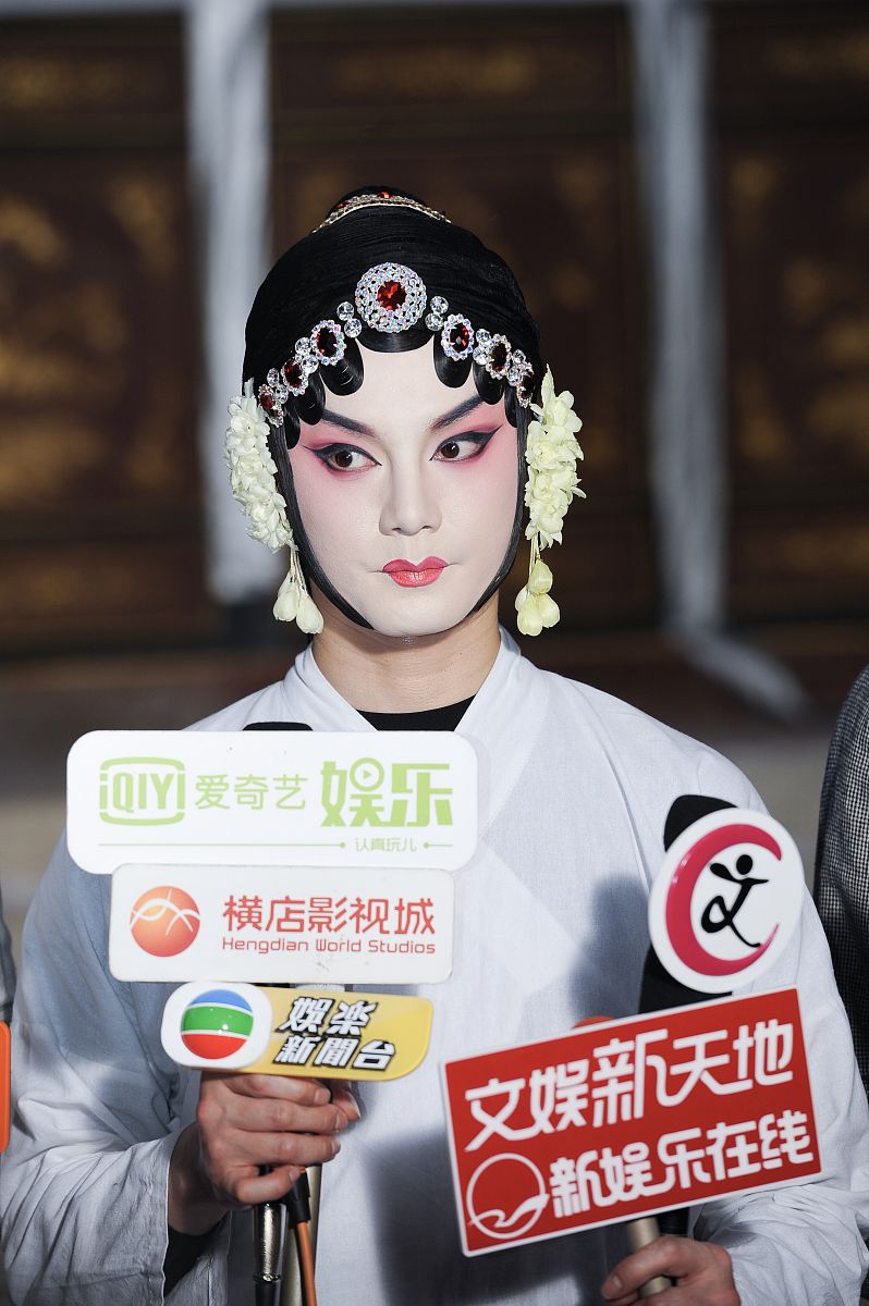 2019年4月9日,浙江金华,电视剧《鬓边不是海棠红》在横店片场开放媒体