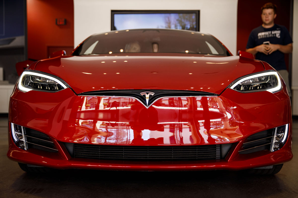 当地时间2018年7月6日,美国加州,特斯拉汽车展厅.a tesla inc. model 
