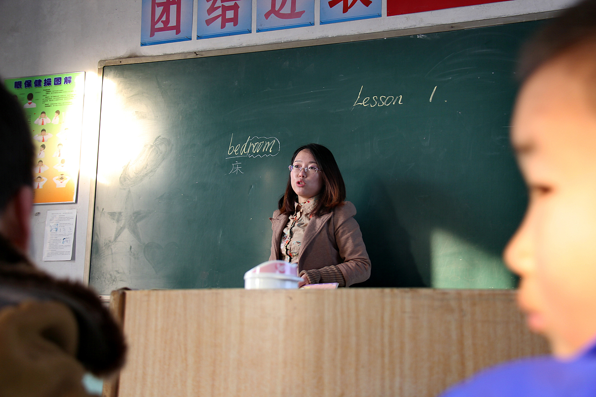 出几道小学四年级四则混合运算数学题