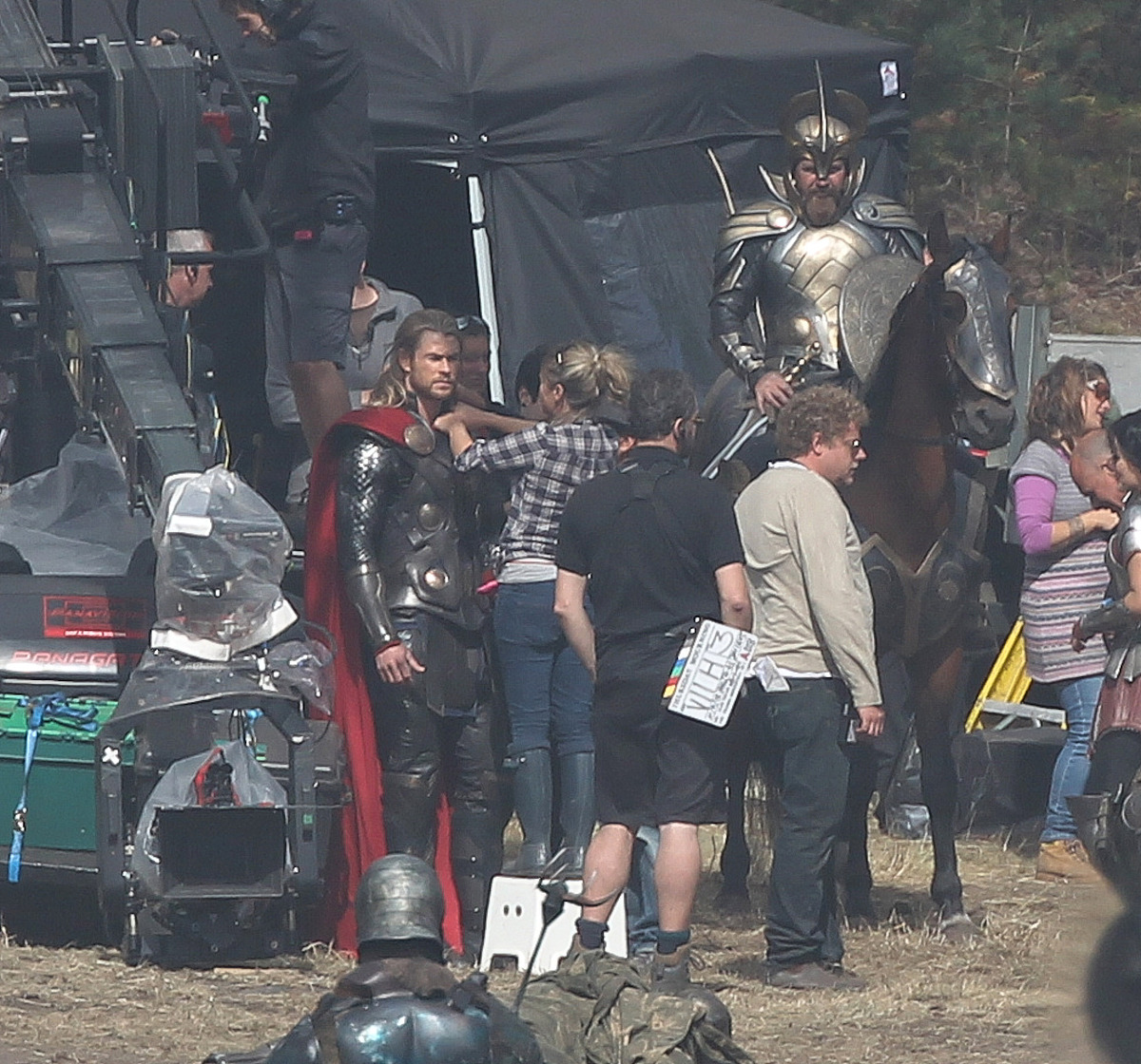 帮我取个科幻片女孩名字她是个机械生化人中国式名字全称推荐十个