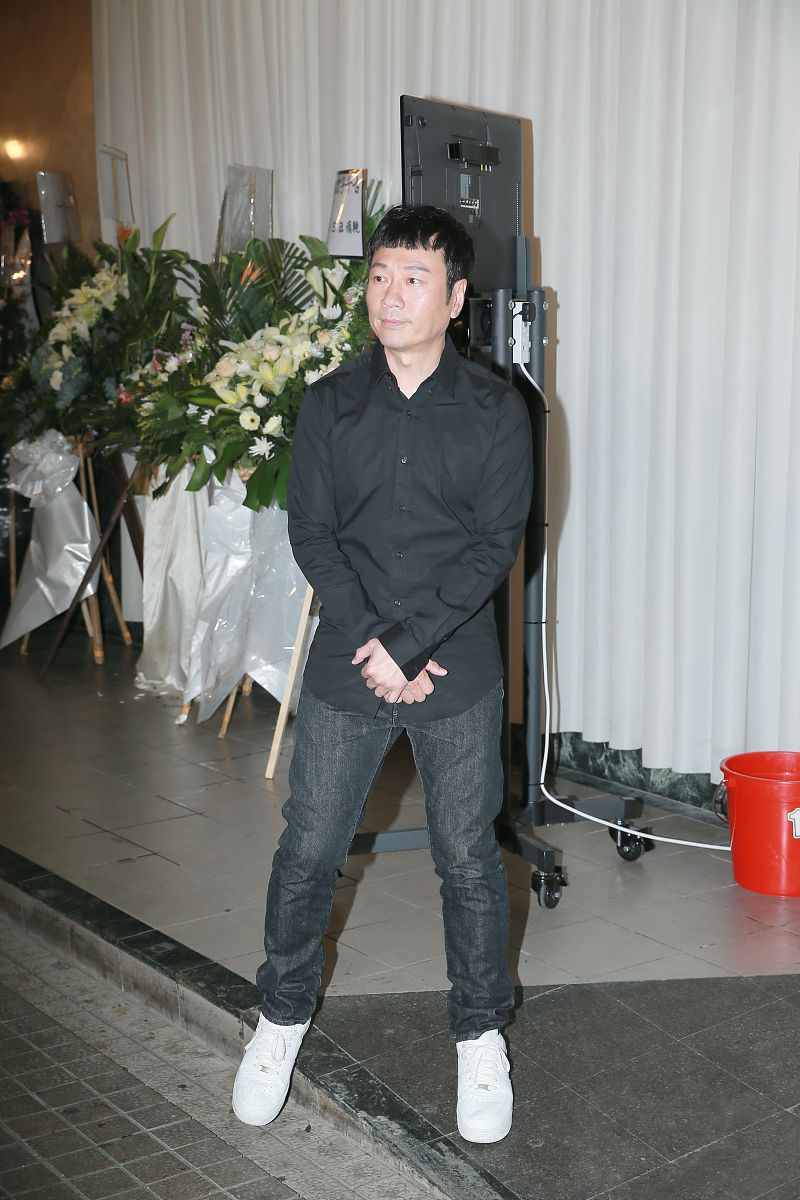 33岁男性身高175体重130斤正常吗