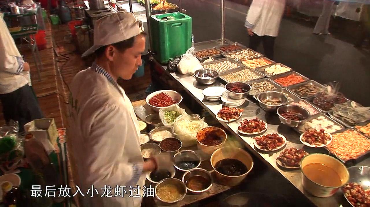 [图]丝绸之路上的美食:最好吃的东西都藏于市井,比如新疆的五一市场