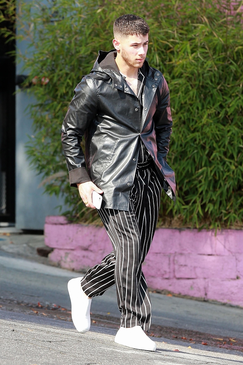 《穿条纹睡衣的男孩》观后感：战争的残酷与人性的光辉