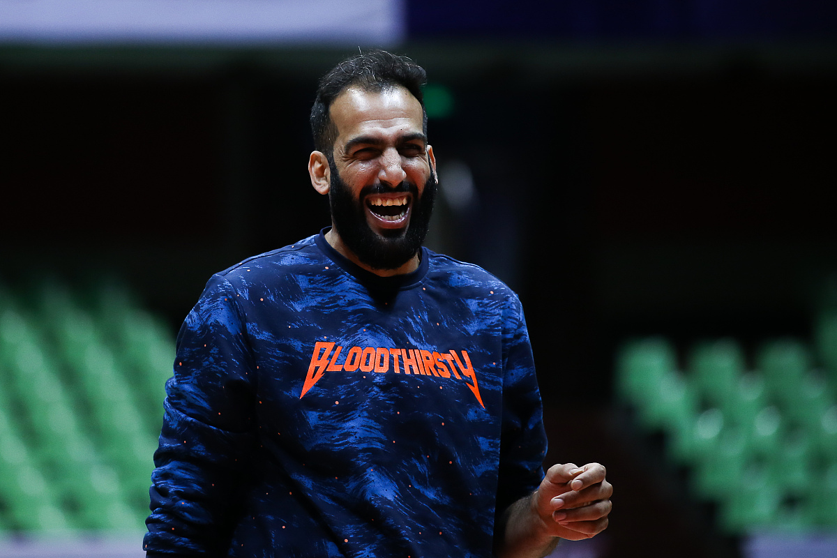 金铲铲之战中百人大战模式第一名的攻略