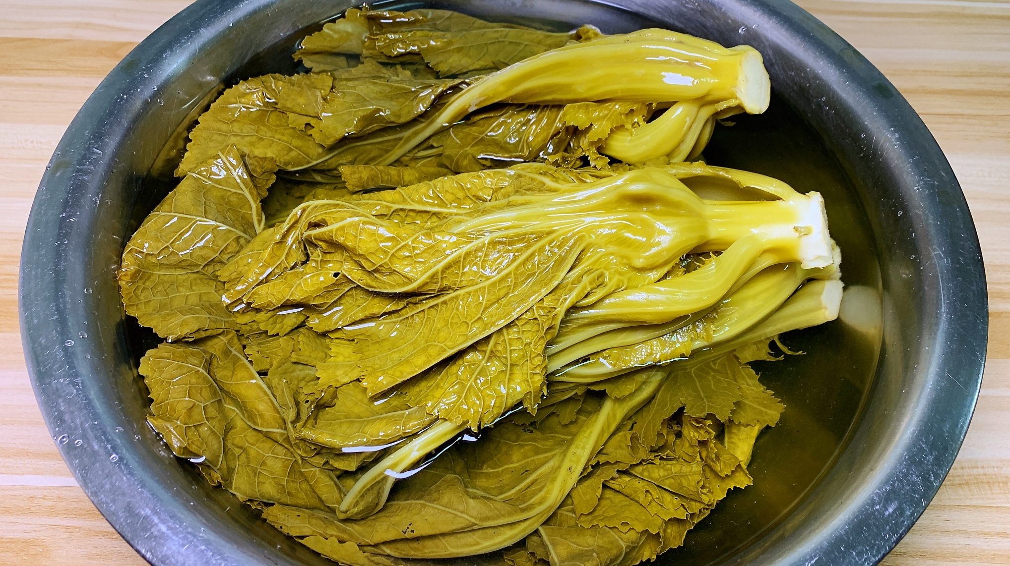 想吃酸菜再也不用去买了,这做法超简单,2分钟学会,3天变酸